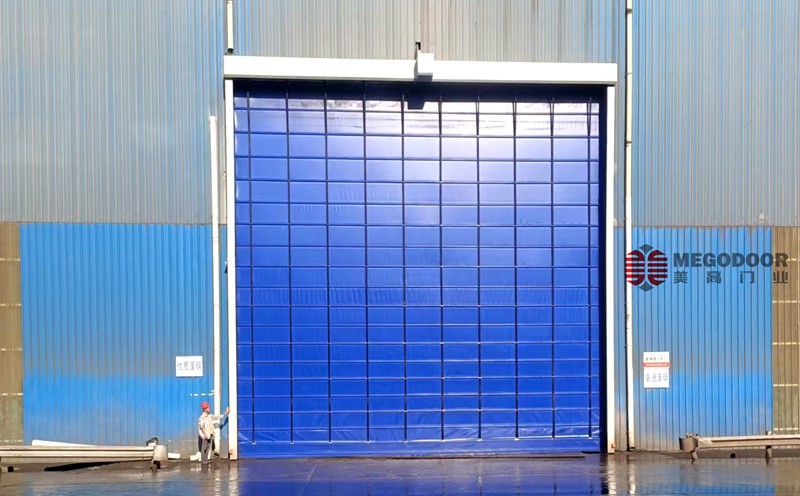 南通出货口专用地磁感应快速堆积门：高效通行与强风防护的完美结合缩略图