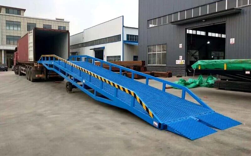 南通化工区电动装卸货平台插图1 南通化工区电动装卸货平台插图1