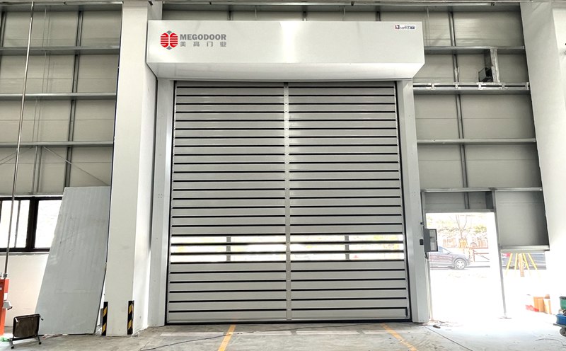 适合南通地区工厂使用的大型抗风硬质快速门缩略图